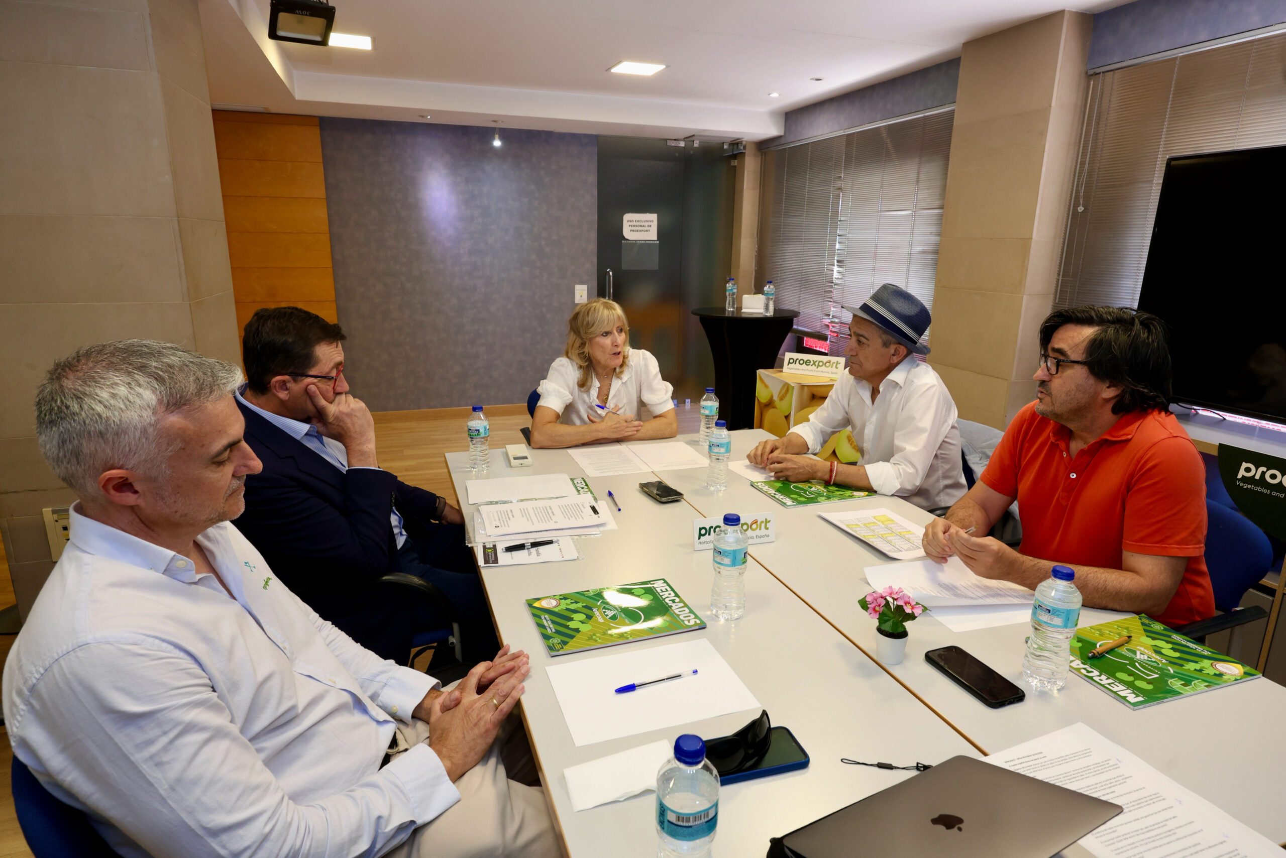 A Debate Proexport