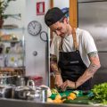 Biel Aliño. 09/05/2018
Valencia. Comunidad Valenciana.
Encargo ZEN.
Retratos a Juan Llorca, cocinero que pretende mejorar la calidad de los comedores escolares.