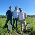 Jaime López, Delegado Comercial de Andalucía Occidental de Vilmorin y Clément Planchenault, jefe de producto de zanahoria y Eliseo Tomás director comercial de campo abierto